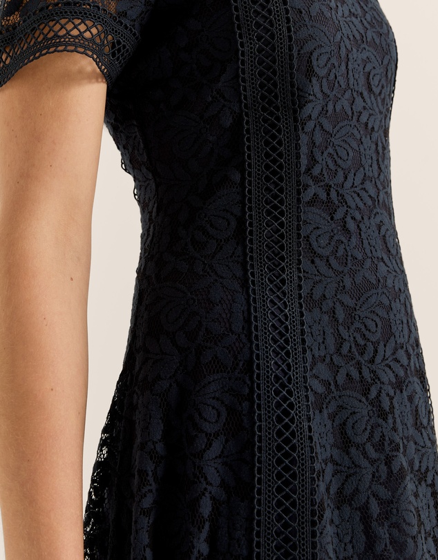 Review - Lacie Dress
