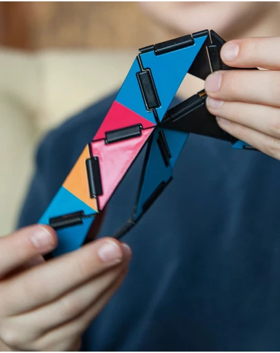 Fat Brain Toys - Fat Brain Ivans Hinge Game