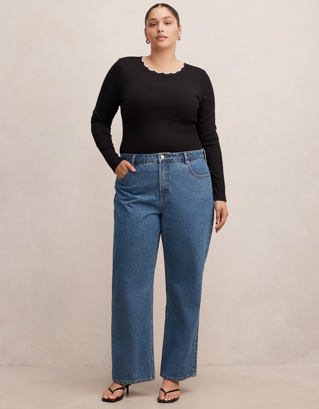 Forever New Curve - Rebecca Curve Scallop Long Sleeves Top
