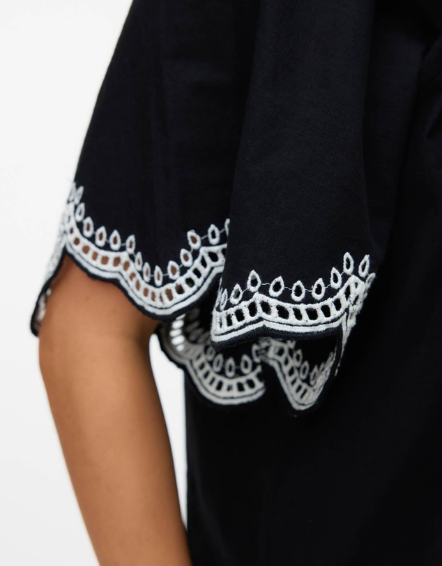 Vero Moda - Diana Embroidered Top