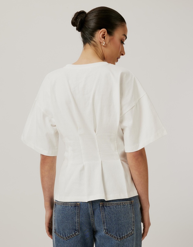 Calli - Tucked T-Shirt