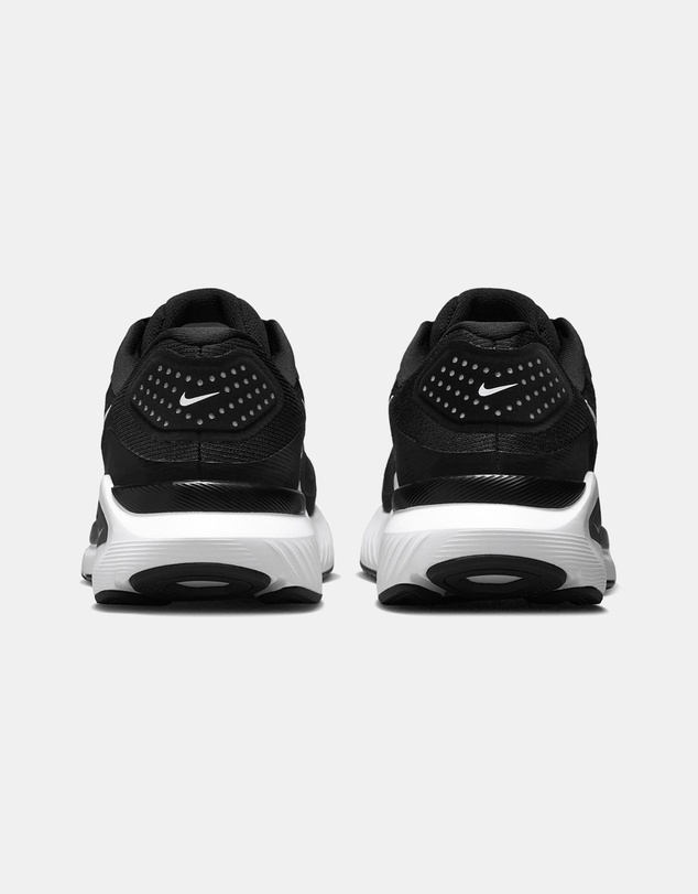 Nike - Structure 26 - Women's