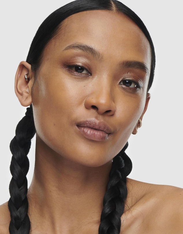 MAC - Studio Radiance Serum Powered Foundation - NC44
