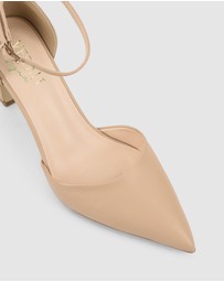 Verali - Kosta Closed Toe Block Heels