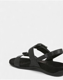 Vionic - Reese Back Strap Sandal - Black Tumbled Leather