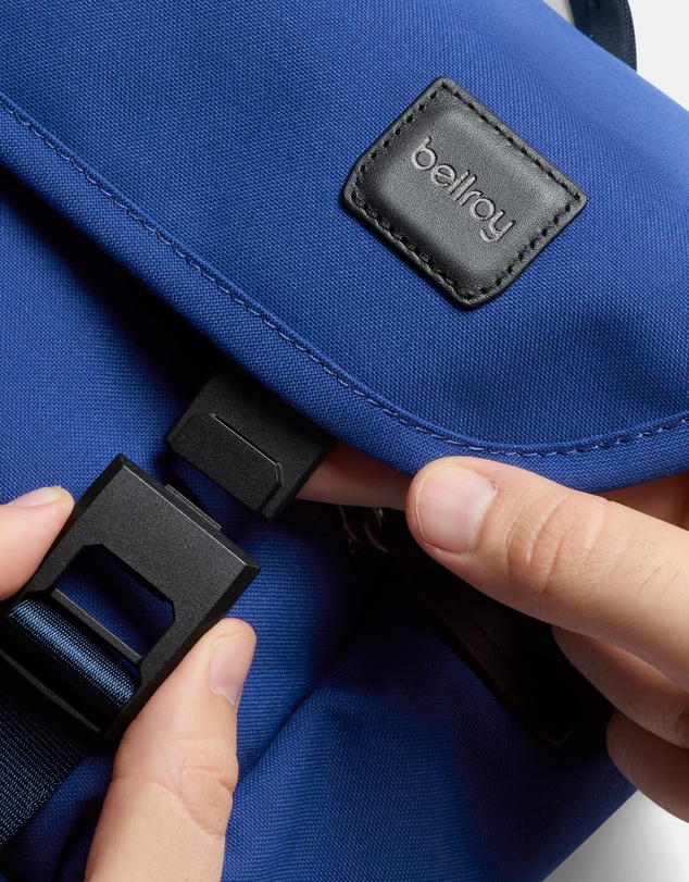 Bellroy - Classic Messenger 8L - Gaming Edition
