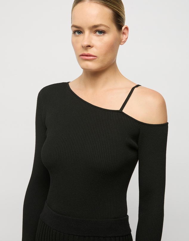 FRIEND of AUDREY - Vlada Asymmetric Knit Top