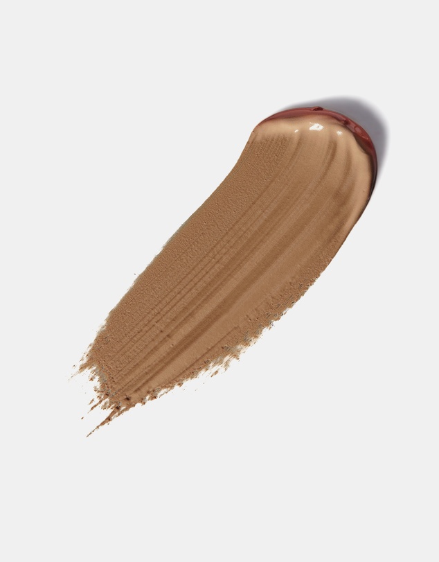 Napoleon Perdis - Stroke of Genius Liquid Cashmere Foundation SPF30 Look 3