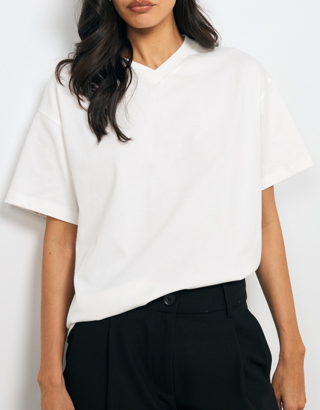 AERE - Short Sleeve V Neck Tee