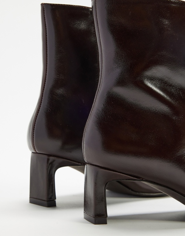 AERE - Isabel Heeled Leather Ankle Boots