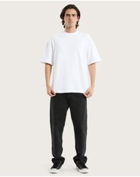 Kiss Chacey - Casius Loopback Street Tee