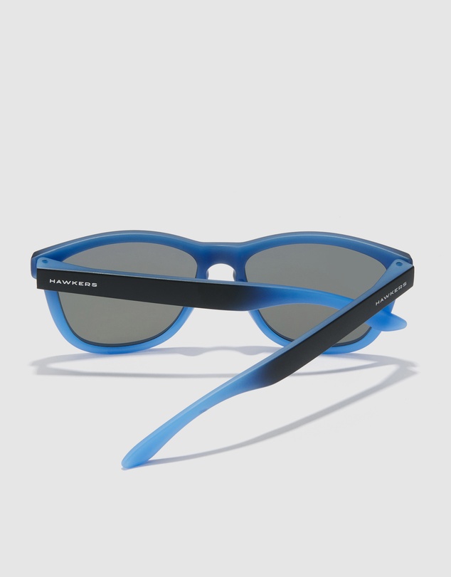 Hawkers Co - HAWKERS - Polarized Mirror Sky ONE Sunglasses for Men and Women UV400
