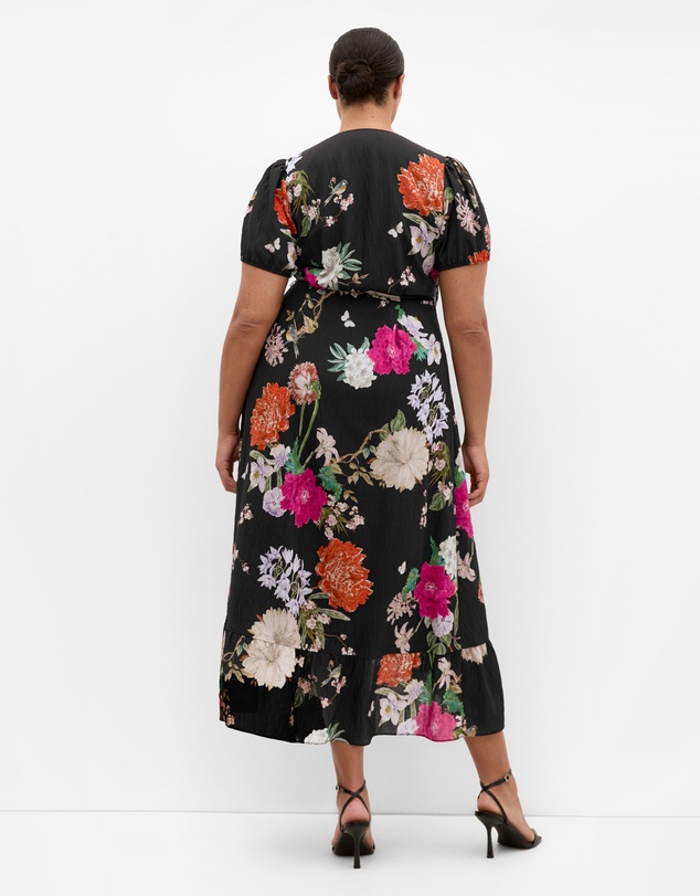 City Chic - Plus size Belle Floral Wrap Dress - black