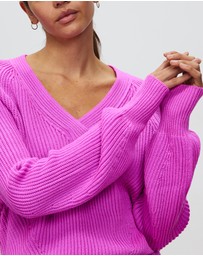 Mcintyre - Kate Merino V-Neck Jumper
