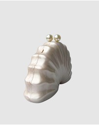 Izoa - Serena Shell Clutch