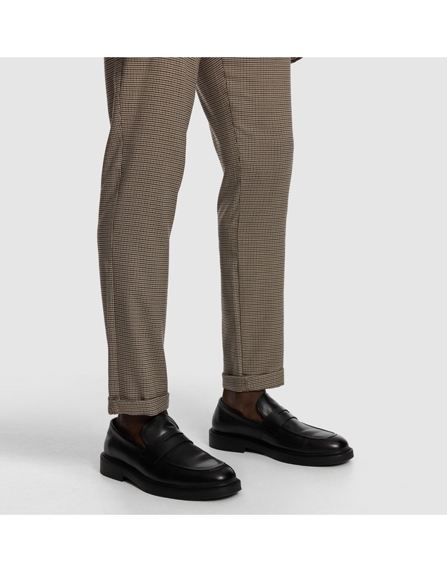 yd. - Nolan Penny Leather Loafer