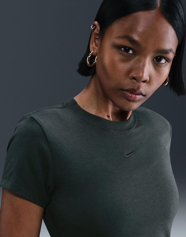 Nike - Sportswear Chill Knit Cropped T-Shirt