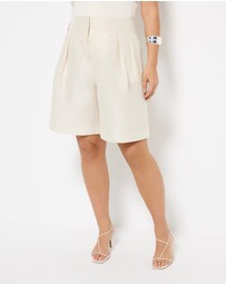 Commonry - Pleat Front Short