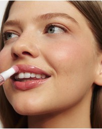 MCoBeauty - Glow Lip Plump 4-In-1 Treatment Oil - Amelia (Berry Mauve)