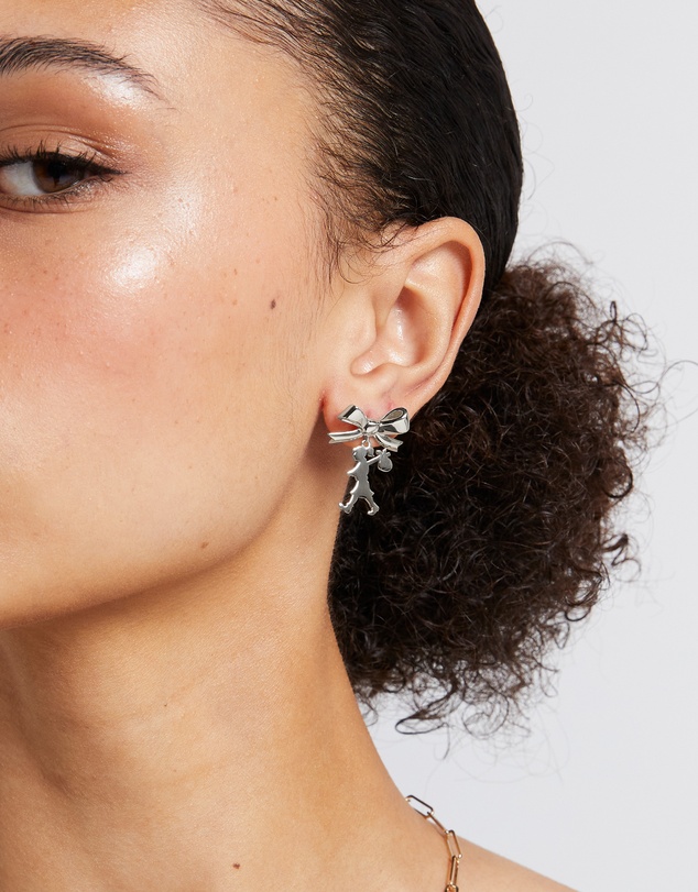 Karen Walker - Girl With The Bow Earrings