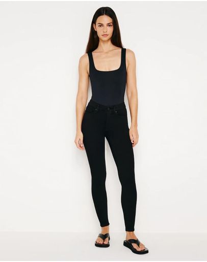 Black001