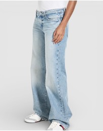 GUESS - Low Rise Slouchy Jeans