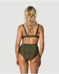 Form and Fold - The Wirefree D-G Top