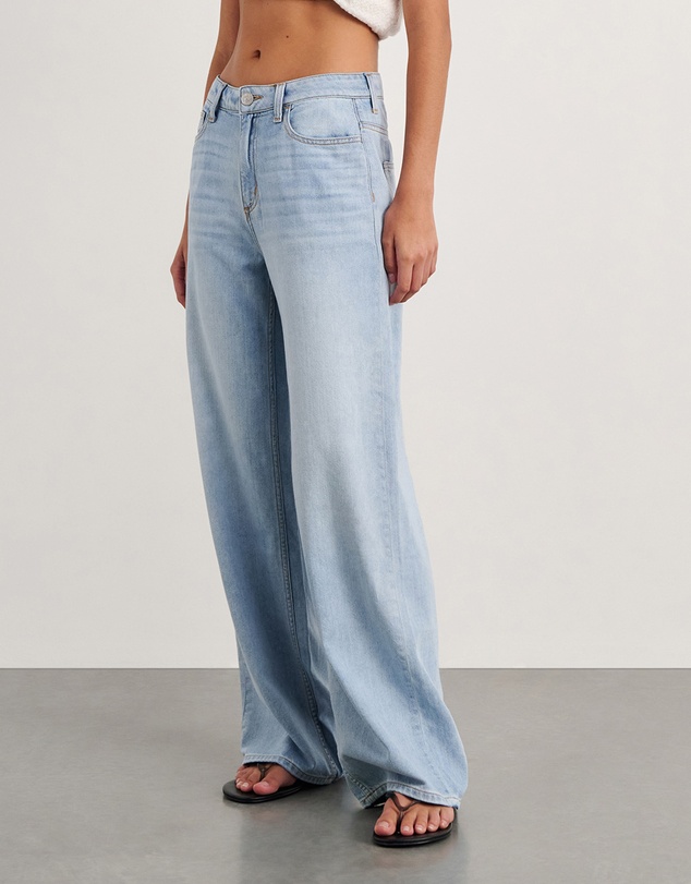Jag - Loe Mid Rise Straight Jean