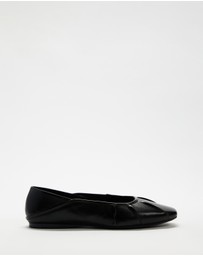 Dazie - May Gathered Ballet Flats