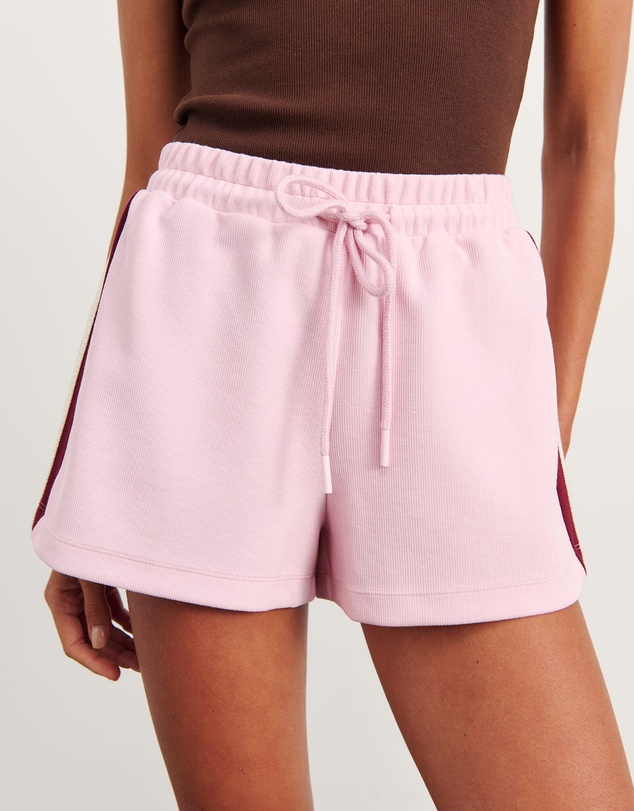 Jag - Leonie Short