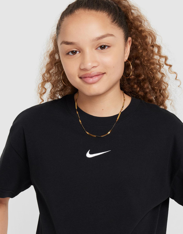 Nike - Sportswear Essential T-Shirt - Teens