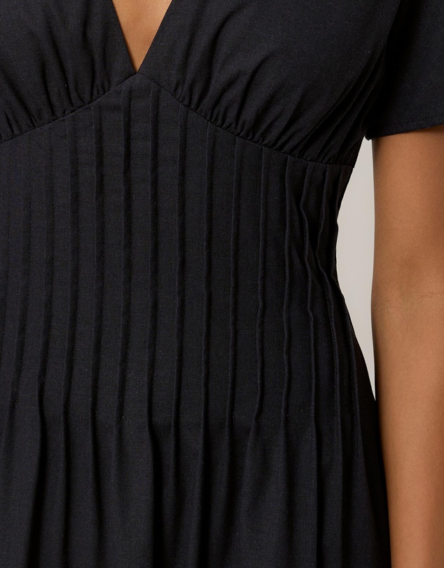 Tussah - Maysen Linen Blend Pintuck Midi Dress
