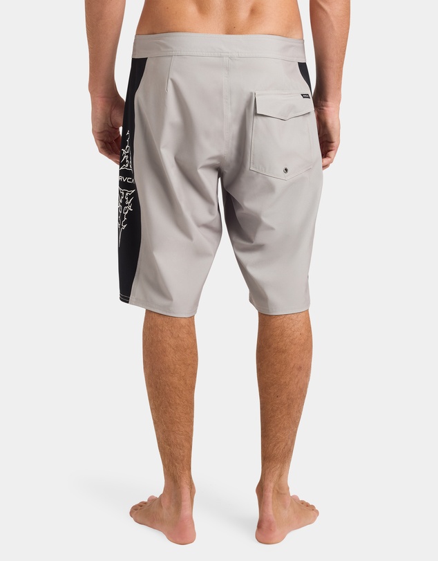 RVCA - Mens Symmetry 22