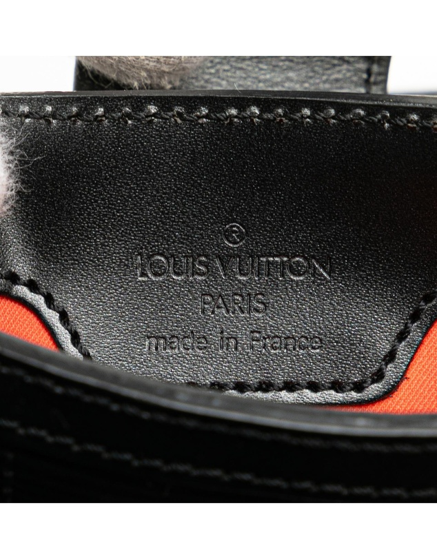 Pre-Loved by Azura Reborn - Pre-Loved louis vuitton Pochette Accessoires Epi Leather Shoulder Bag