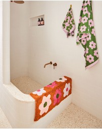 Mosey Me - Flowerbed Towel Sheet