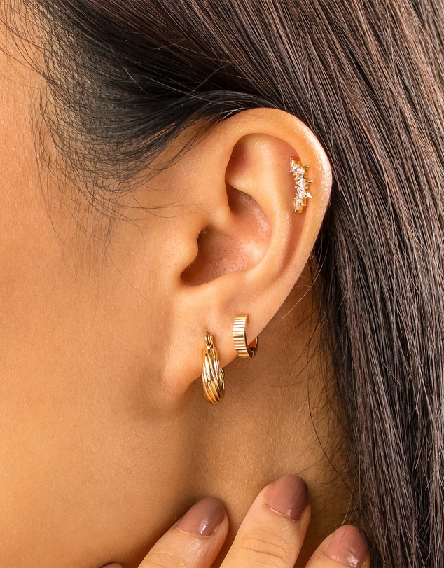 Wanderlust + Co - Ribbed Bar Gold 8mm Baby Huggie Earrings