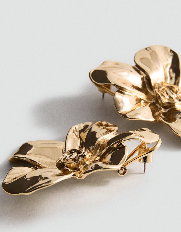 M.N.G - Flor Earrings