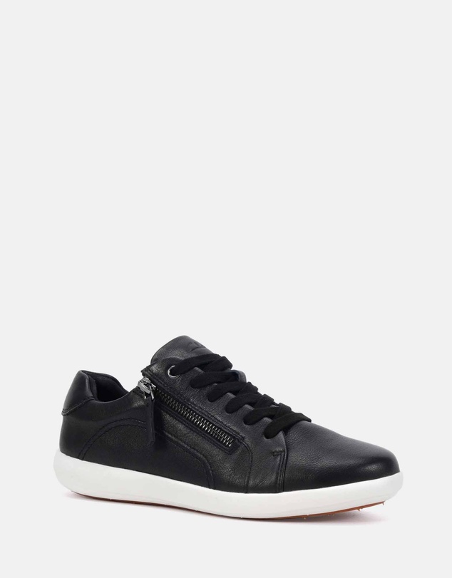 Clarks - Burrow Black-White Sole
