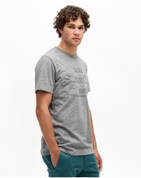 Superdry - Vintage Logo Embossed Tee