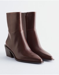 & Other Stories - Sleek Leather Cowboy Boots