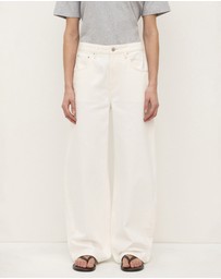 Assembly Label - Low Curve Mid Rise Jeans