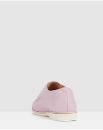 Rollie - Derby Embossed Shoe