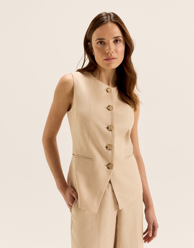 Review - Anya Vest
