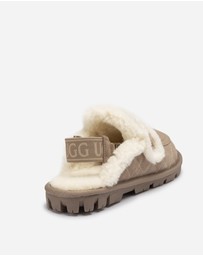 Ozwear Connection Uggs - UGG Violet Matelassé Shearling Slipper (Elastic Logo, Detachable Feature)