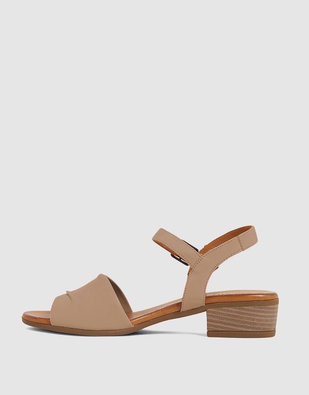 Easy Steps - Maisy