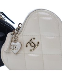 Pre-Loved by Azura Reborn - Pre-Loved Quilted Patent Duo Heart Clutch with Chain