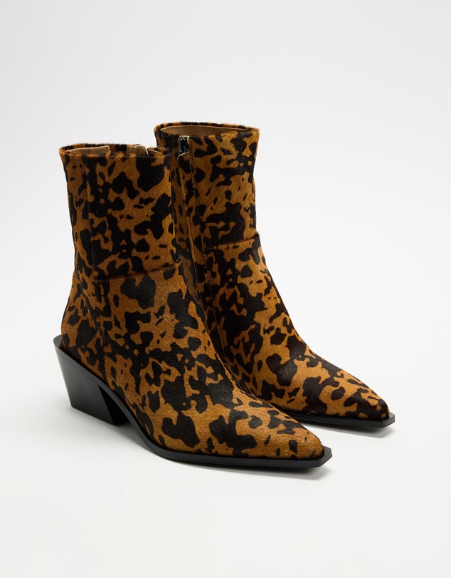 & Other Stories - Sleek Leather Cowboy Boots