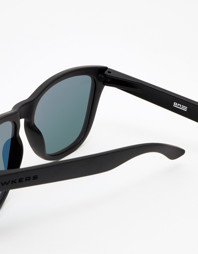 Hawkers Co - HAWKERS - Carbon Black Nebula ONE Sunglasses for Men and Women UV400