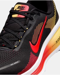 Nike - Nike Vomero 18 - Men's
