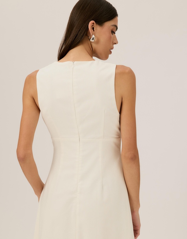 Tussah - Saphira V Neck Midi Dress